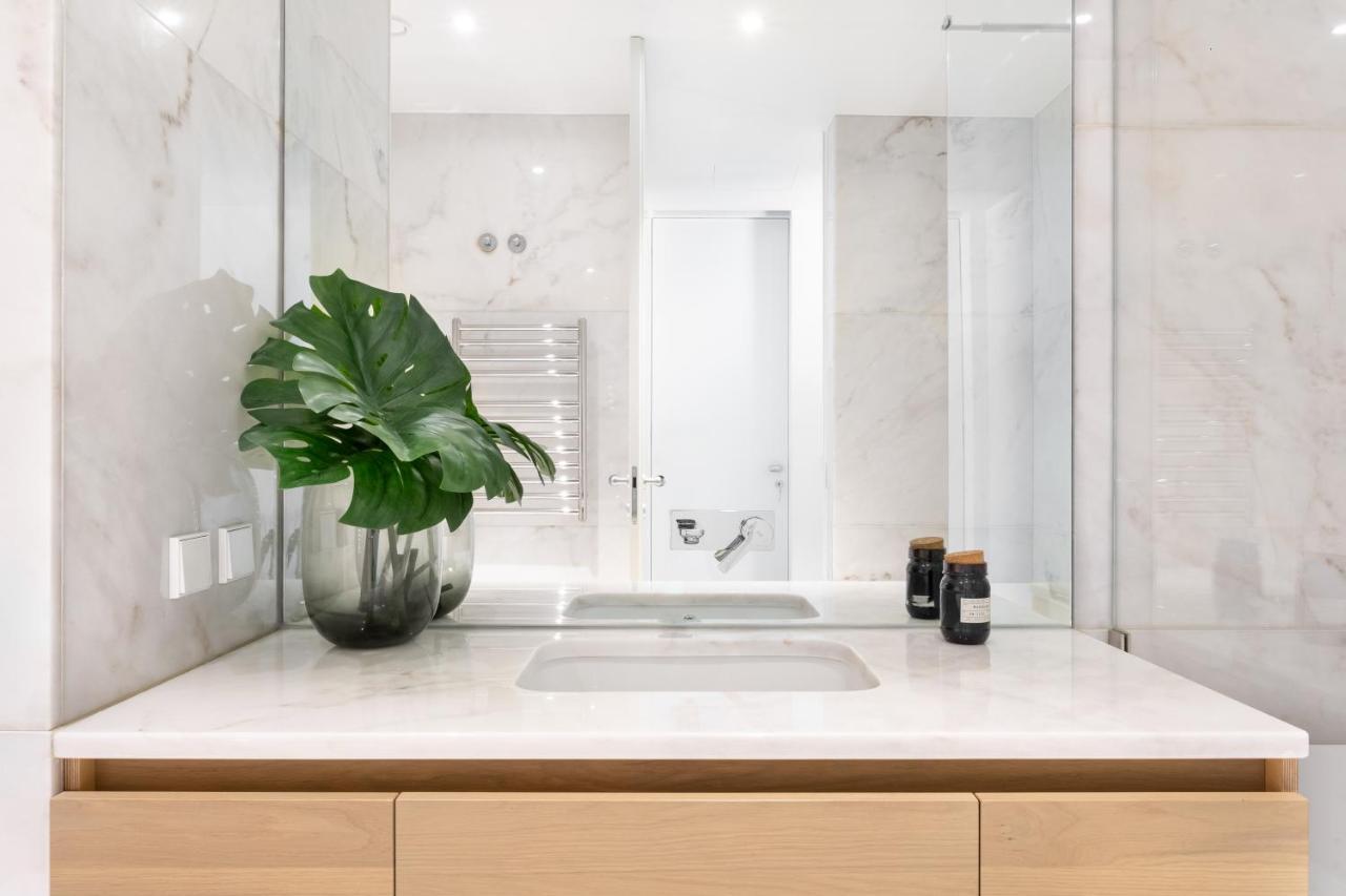 Joivy Elegant 1-Br Apartment In Perfect Centre Lisboa Exteriör bild